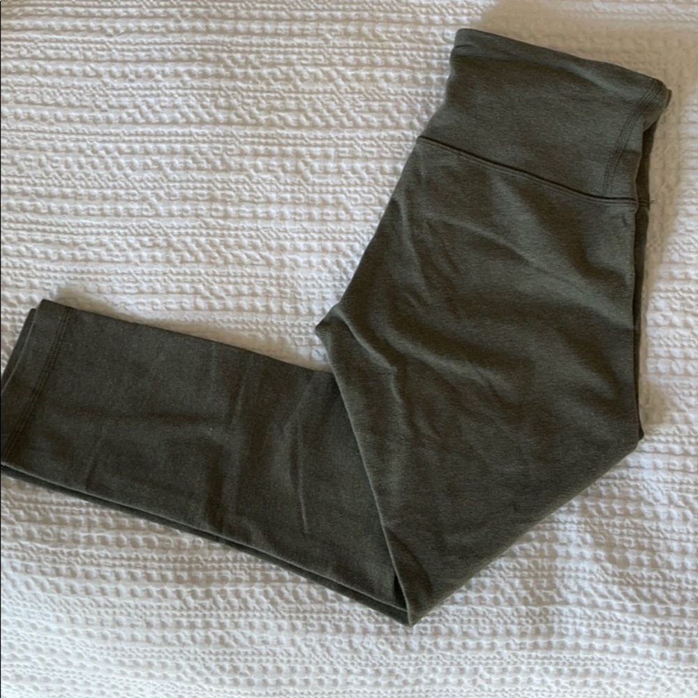 Lululemon capris